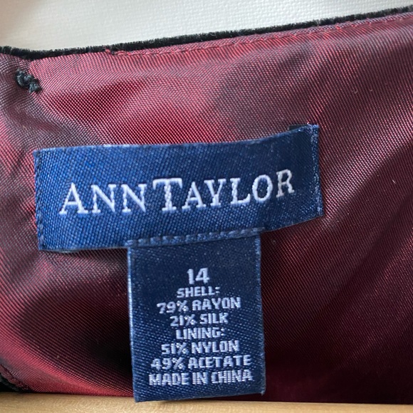 🎄Vintage Ann Taylor Velvet Top - Picture 4 of 4